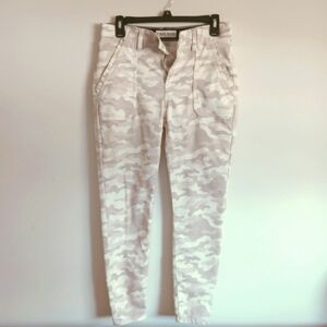 Knox Rose, camouflage pants, sz 6